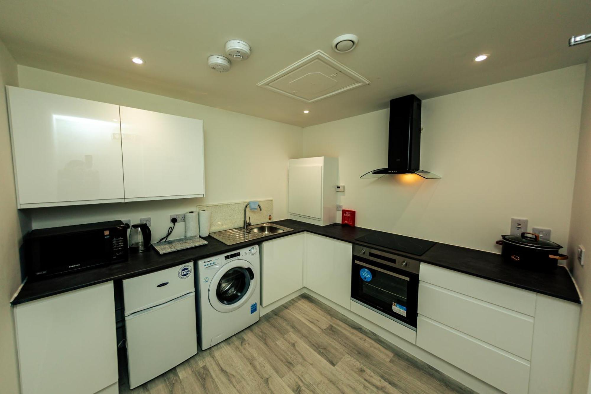 Cheerz Apartments Aberdeen Bagian luar foto